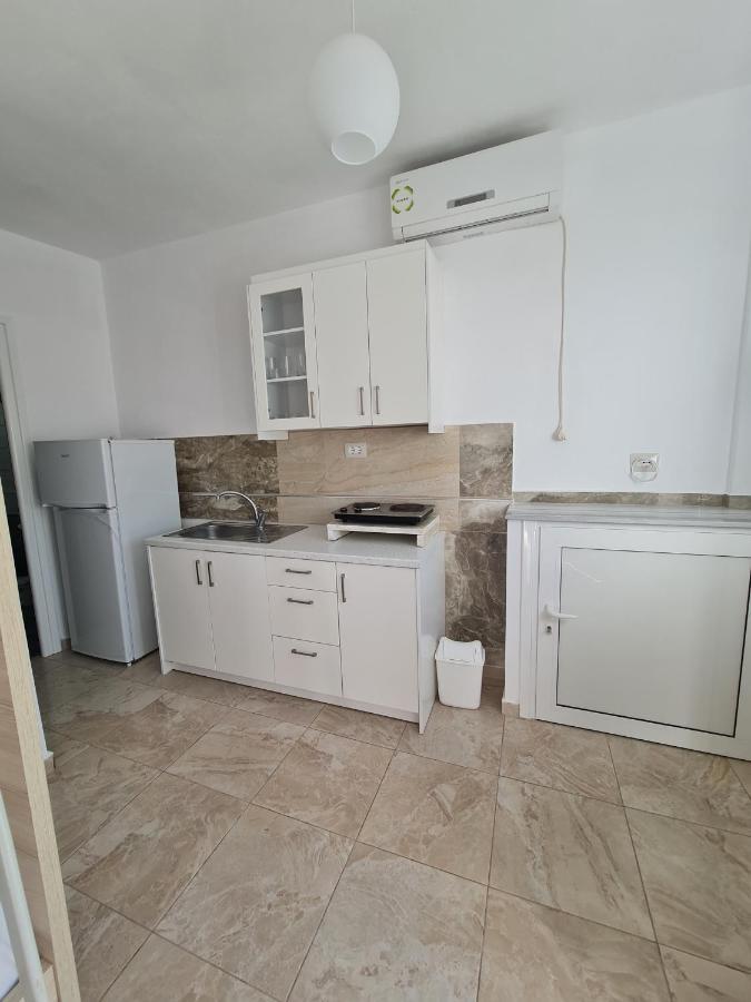 Ava'S Guesthouse Εξαμίλιο Εξωτερικό φωτογραφία