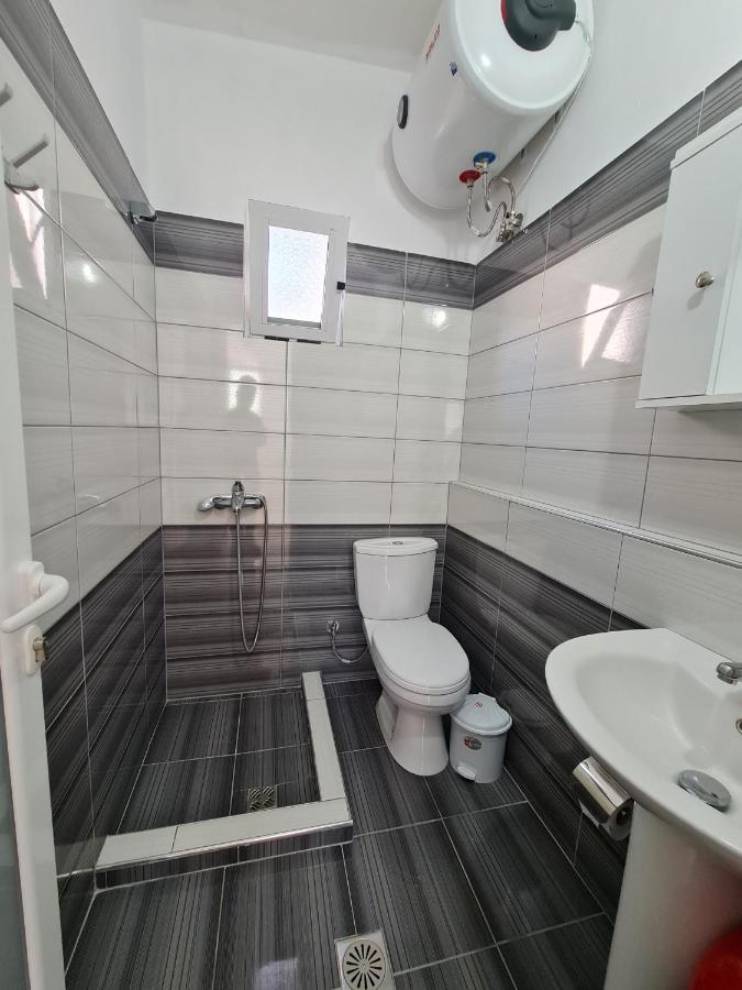 Ava'S Guesthouse Εξαμίλιο Εξωτερικό φωτογραφία